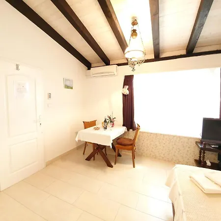 Dabar Apartment