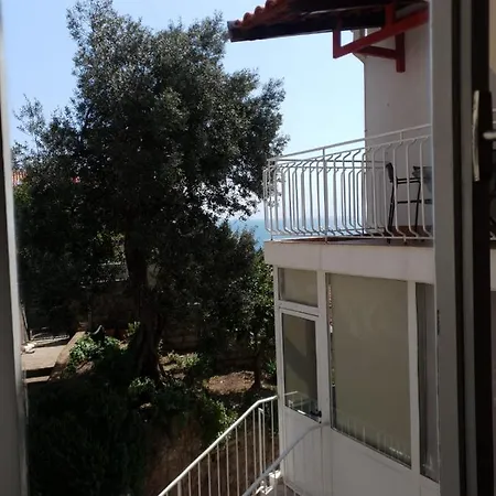 Dabar Apartment *