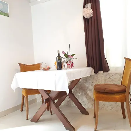 Dabar Apartment *